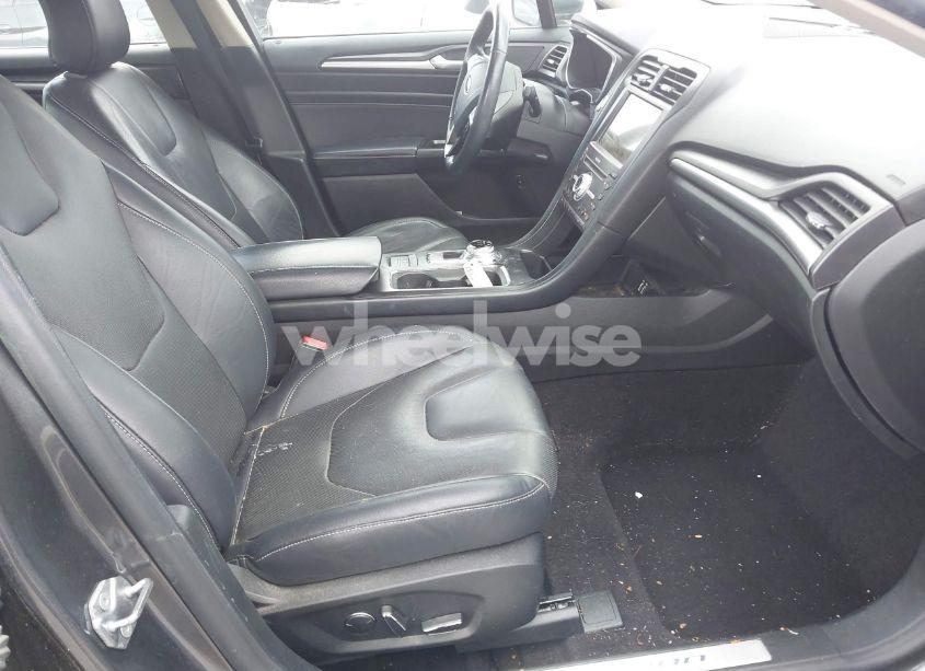 Photo 5 of 2019 Ford Fusion ENERGI TITANIUM (VIN 3FA6P0SU9KR126985)