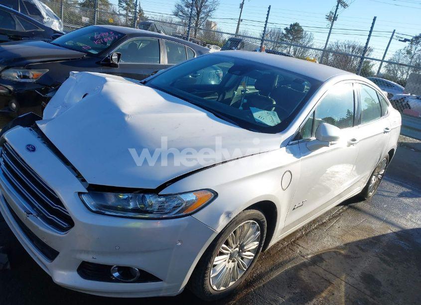 Photo 2 of 2014 Ford Fusion ENERGI TITANIUM (VIN 3FA6P0SUXER255984)