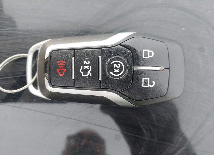 Photo 11 of 2016 Ford Fusion ENERGI TITANIUM (VIN 3FA6P0SUXGR320626)