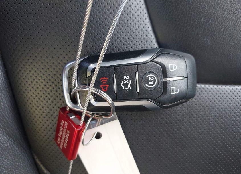 Photo 11 of 2016 Ford Fusion ENERGI TITANIUM (VIN 3FA6P0SUXGR320707)