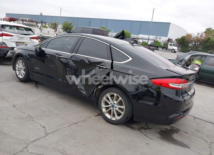 Photo 3 of 2017 Ford Fusion ENERGI TITANIUM (VIN 3FA6P0SUXHR110304)