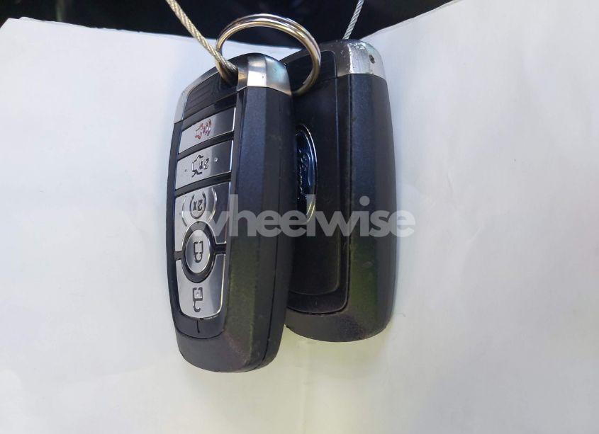 Photo 11 of 2017 Ford Fusion ENERGI TITANIUM (VIN 3FA6P0SUXHR380486)