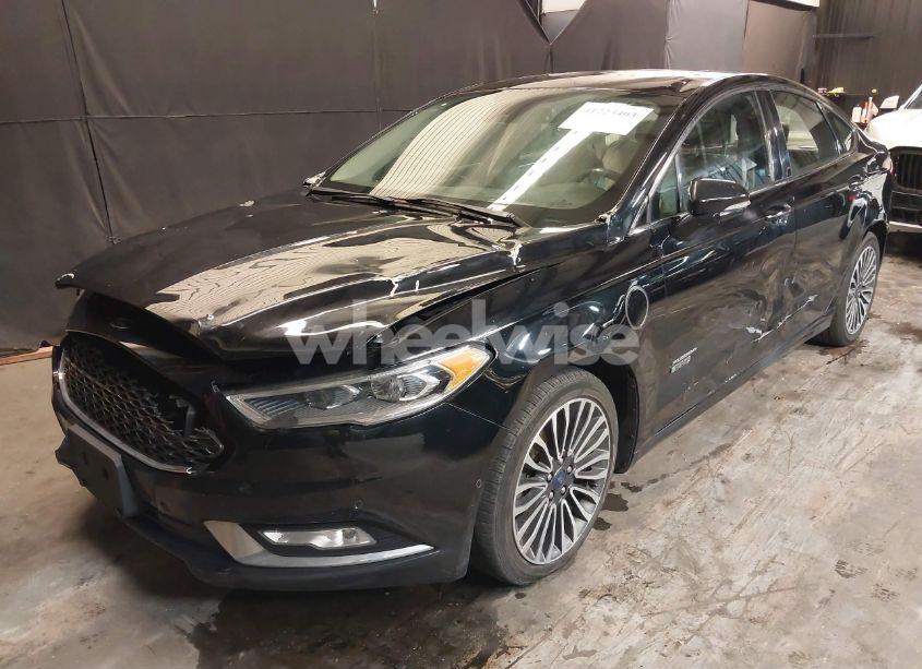 Photo 2 of 2018 Ford Fusion ENERGI PLATINUM (VIN 3FA6P0SUXJR153398)