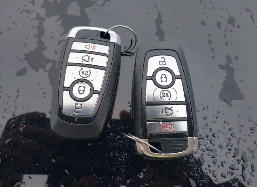 Photo 11 of 2018 Ford Fusion ENERGI TITANIUM (VIN 3FA6P0SUXJR283150)