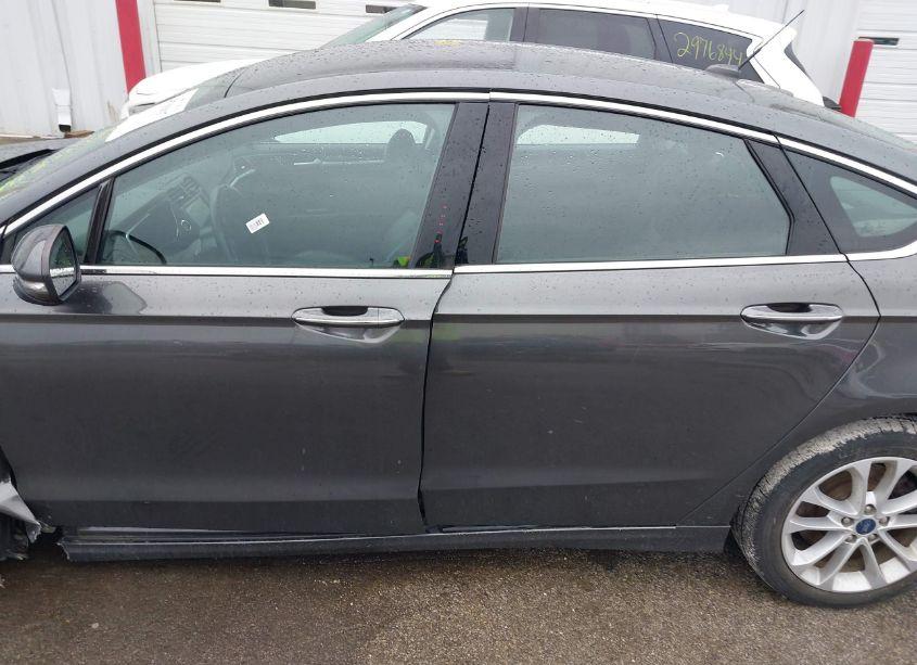 Photo 13 of 2019 Ford Fusion ENERGI TITANIUM (VIN 3FA6P0SUXKR249615)