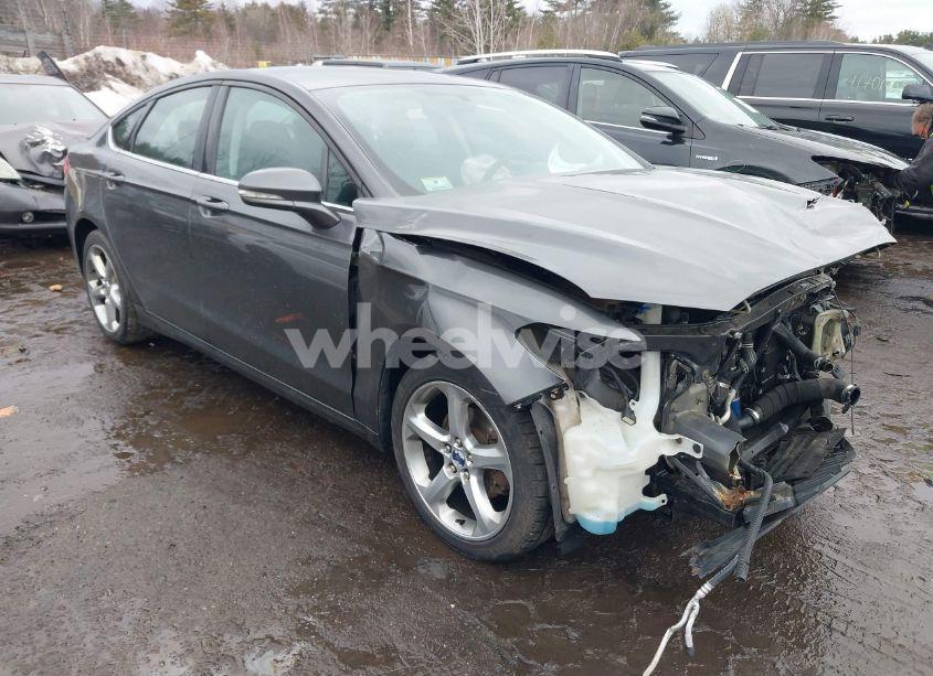 2016 Ford Fusion SE (VIN 3FA6P0T90GR236597) main photo