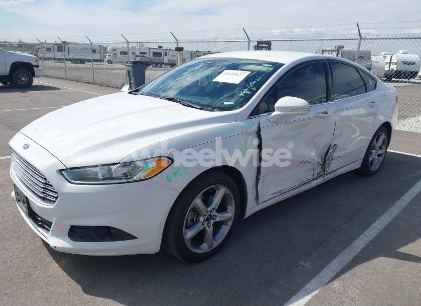 Photo 2 of 2016 Ford Fusion SE (VIN 3FA6P0T90GR263086)