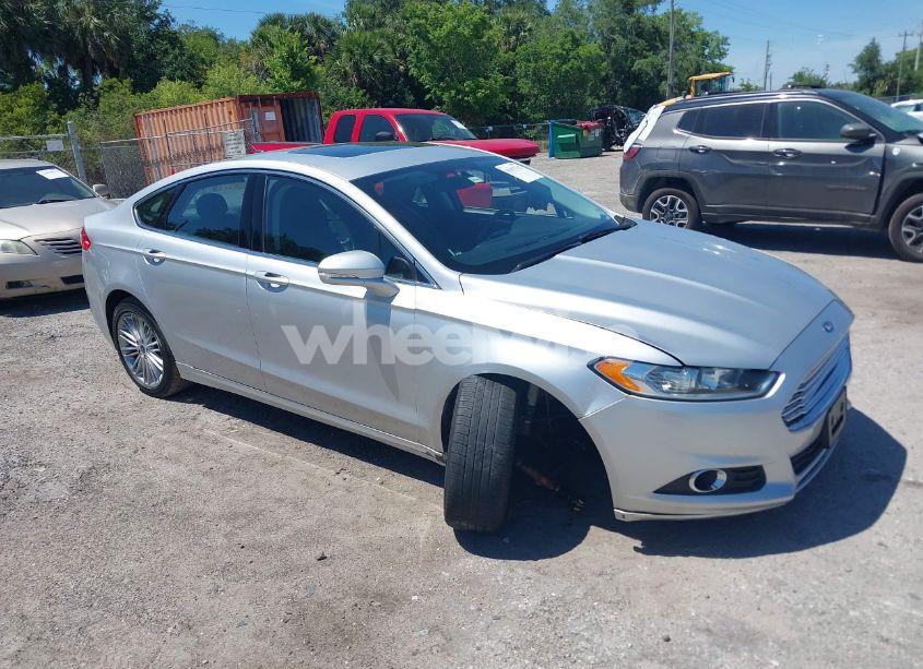 2016 Ford Fusion SE (VIN 3FA6P0T90GR374060) main photo