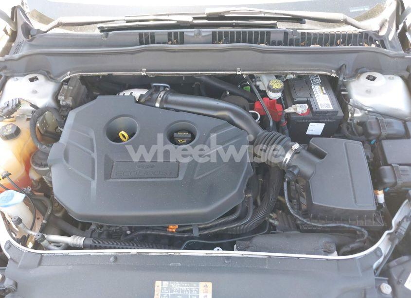 Photo 10 of 2016 Ford Fusion SE (VIN 3FA6P0T90GR374060)