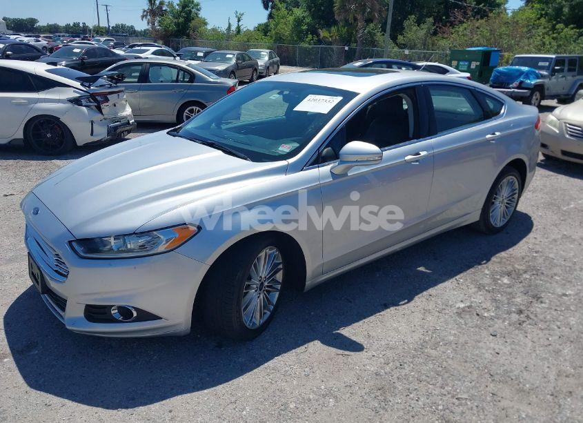 Photo 2 of 2016 Ford Fusion SE (VIN 3FA6P0T90GR374060)