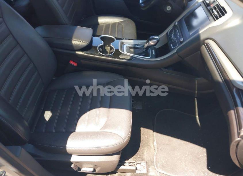 Photo 5 of 2016 Ford Fusion SE (VIN 3FA6P0T90GR374060)