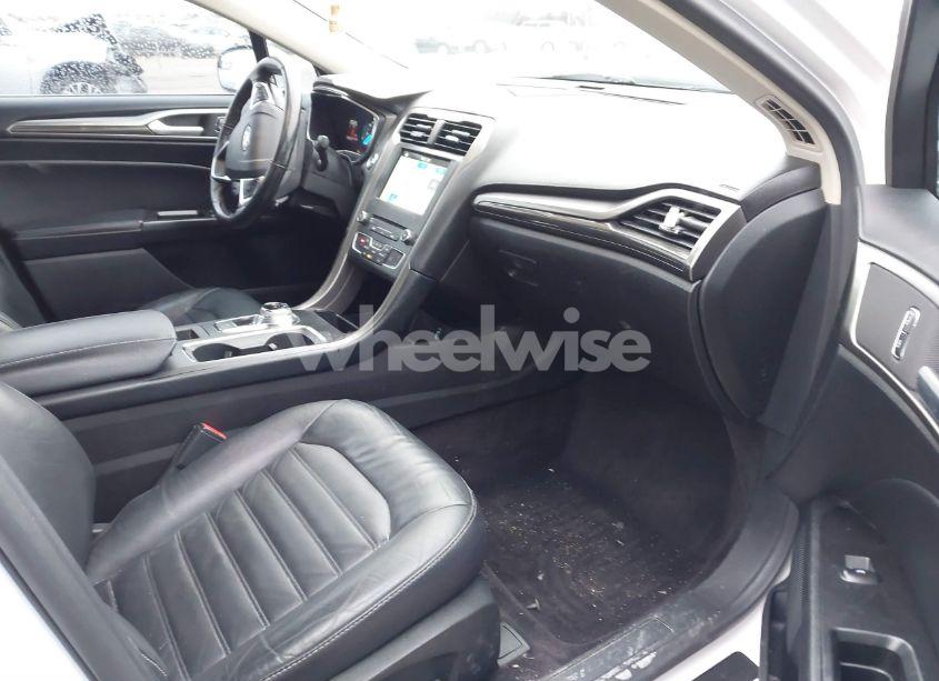 Photo 5 of 2017 Ford Fusion SE (VIN 3FA6P0T90HR101248)