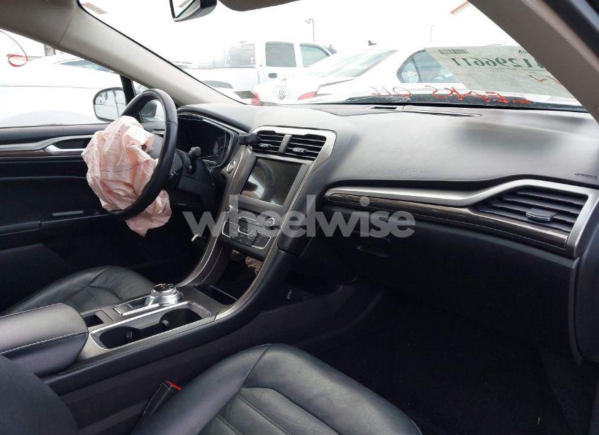 Photo 5 of 2017 Ford Fusion SE (VIN 3FA6P0T90HR256334)