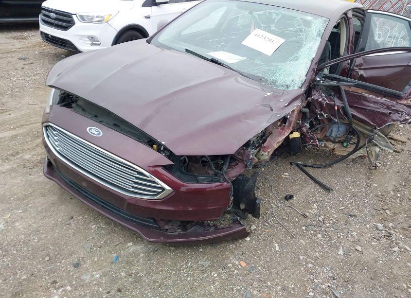 Photo 2 of 2017 Ford Fusion SE (VIN 3FA6P0T90HR266796)