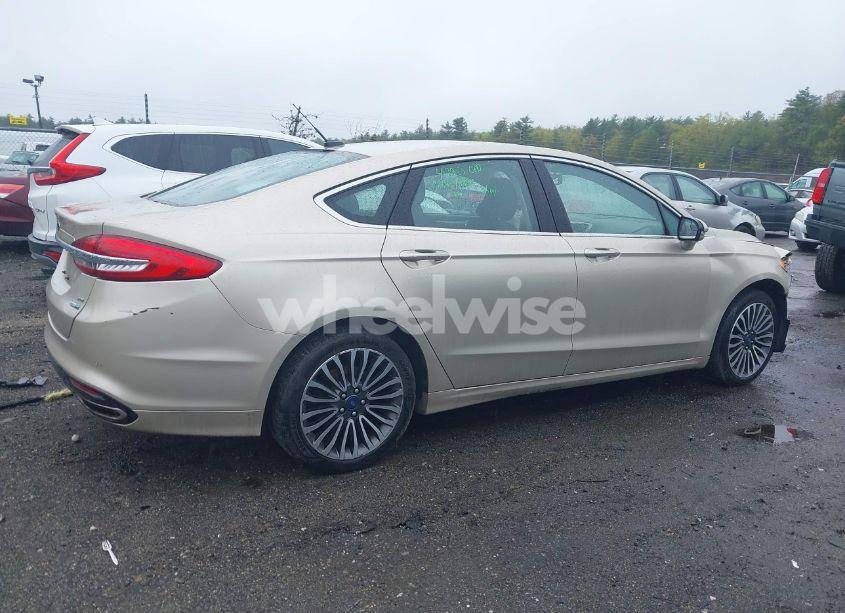 Photo 13 of 2018 Ford Fusion SE (VIN 3FA6P0T90JR112823)