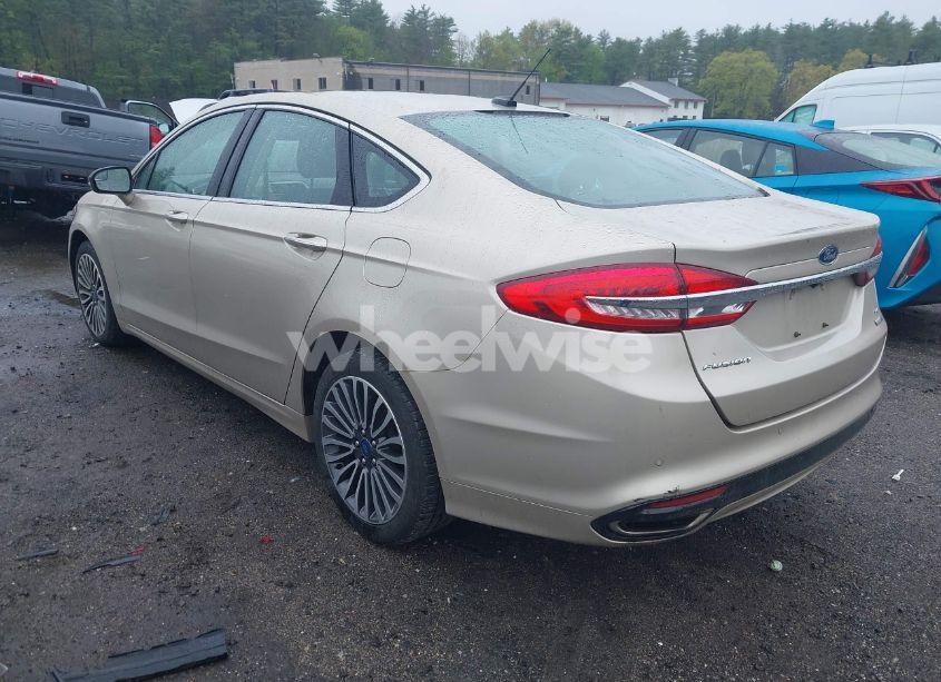 Photo 3 of 2018 Ford Fusion SE (VIN 3FA6P0T90JR112823)