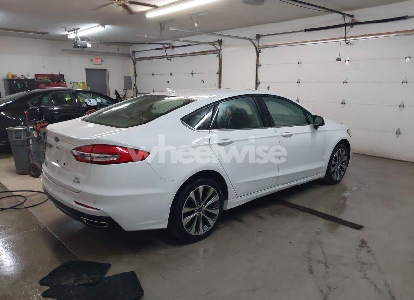 Photo 4 of 2020 Ford Fusion SE (VIN 3FA6P0T90LR173222)