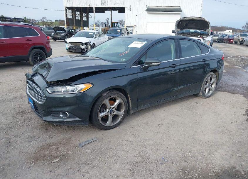 Photo 2 of 2015 Ford Fusion SE (VIN 3FA6P0T91FR249521)