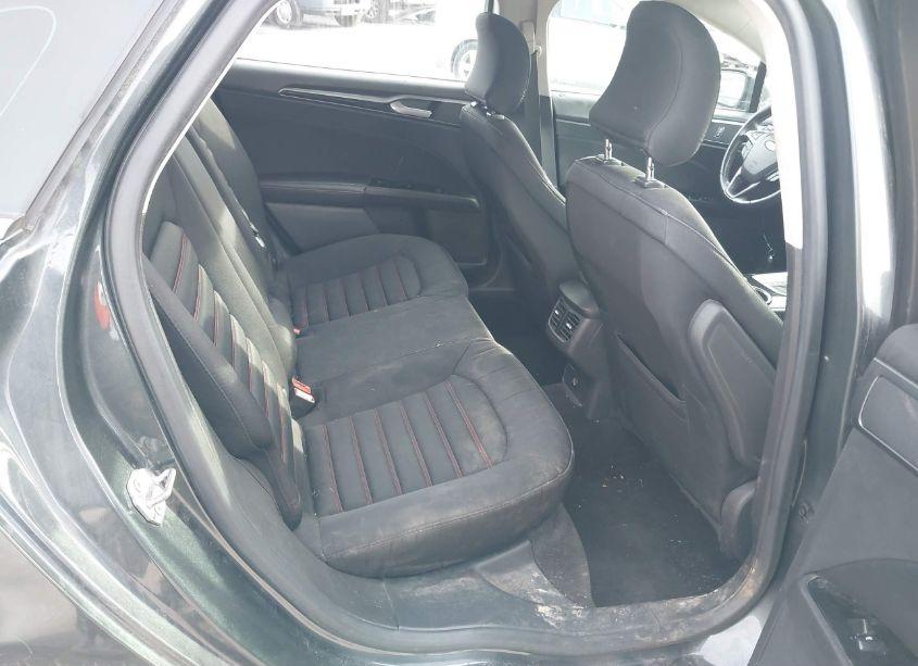 Photo 8 of 2015 Ford Fusion SE (VIN 3FA6P0T91FR249521)