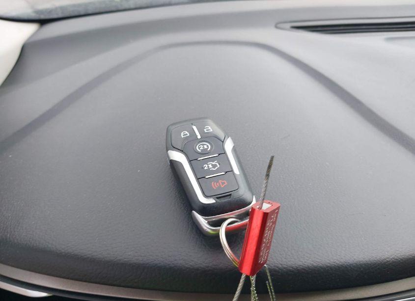 Photo 11 of 2016 Ford Fusion SE (VIN 3FA6P0T91GR107428)