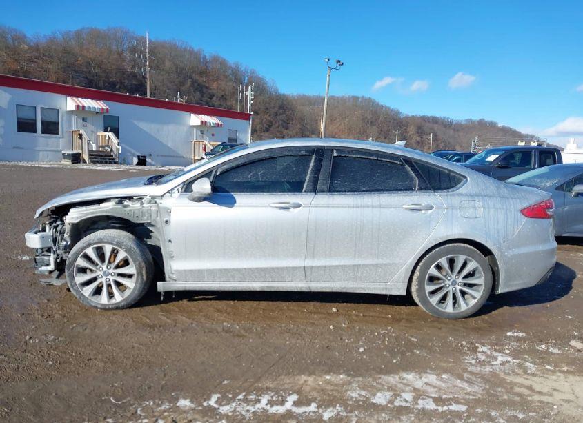 Photo 15 of 2019 Ford Fusion SE (VIN 3FA6P0T91KR230963)