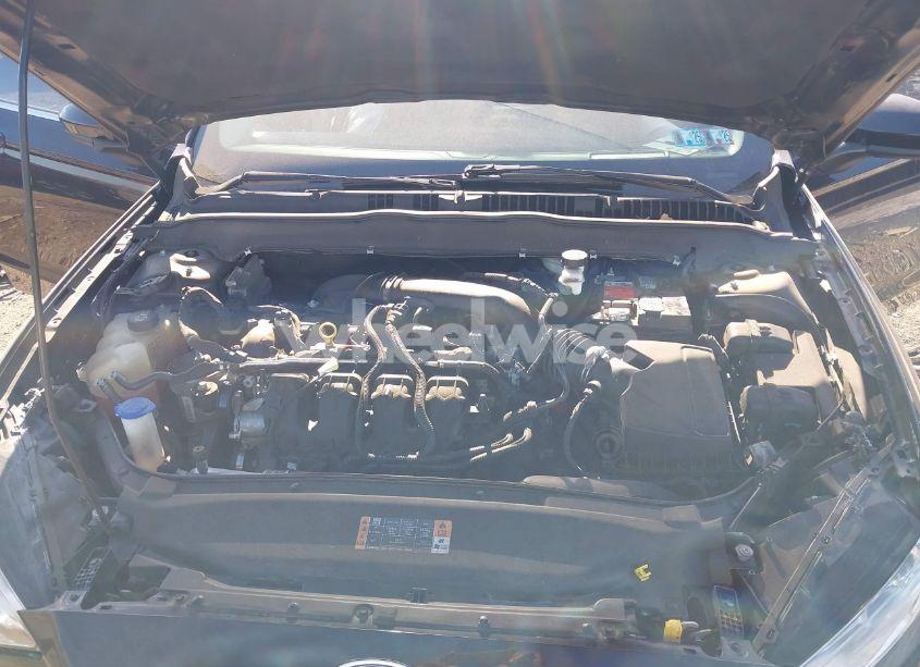 Photo 10 of 2019 Ford Fusion SE (VIN 3FA6P0T91KR274803)