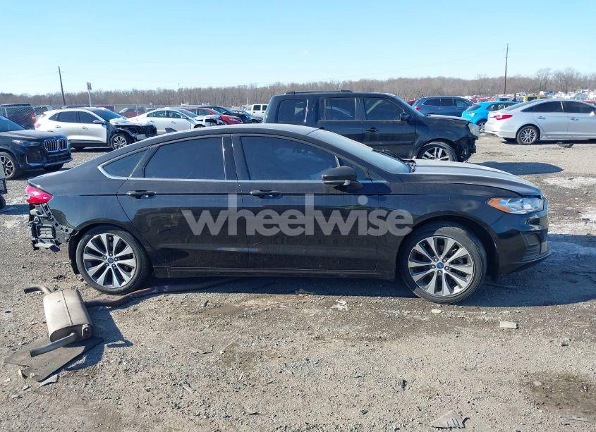 Photo 14 of 2019 Ford Fusion SE (VIN 3FA6P0T91KR274803)