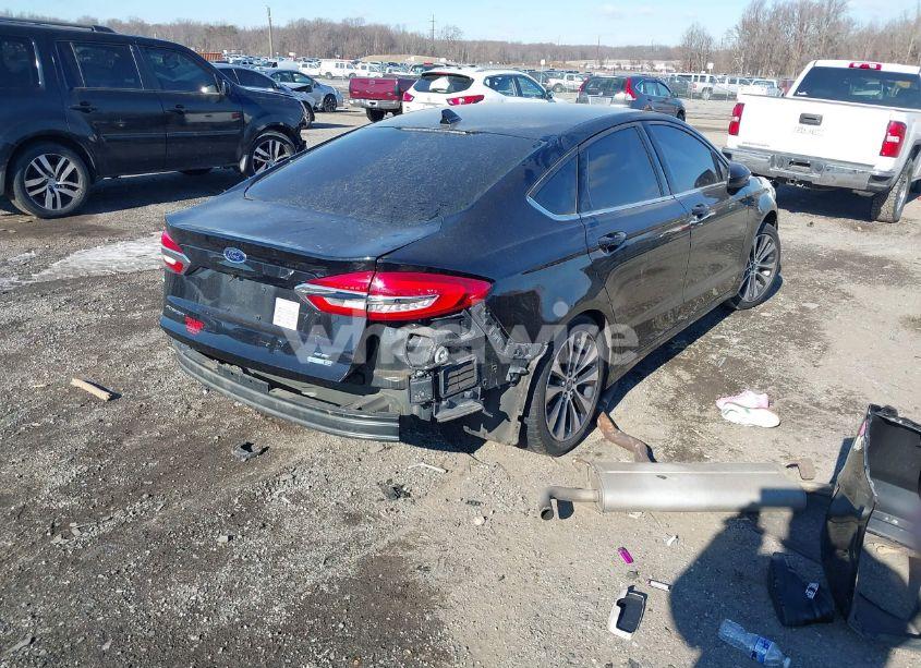 Photo 4 of 2019 Ford Fusion SE (VIN 3FA6P0T91KR274803)
