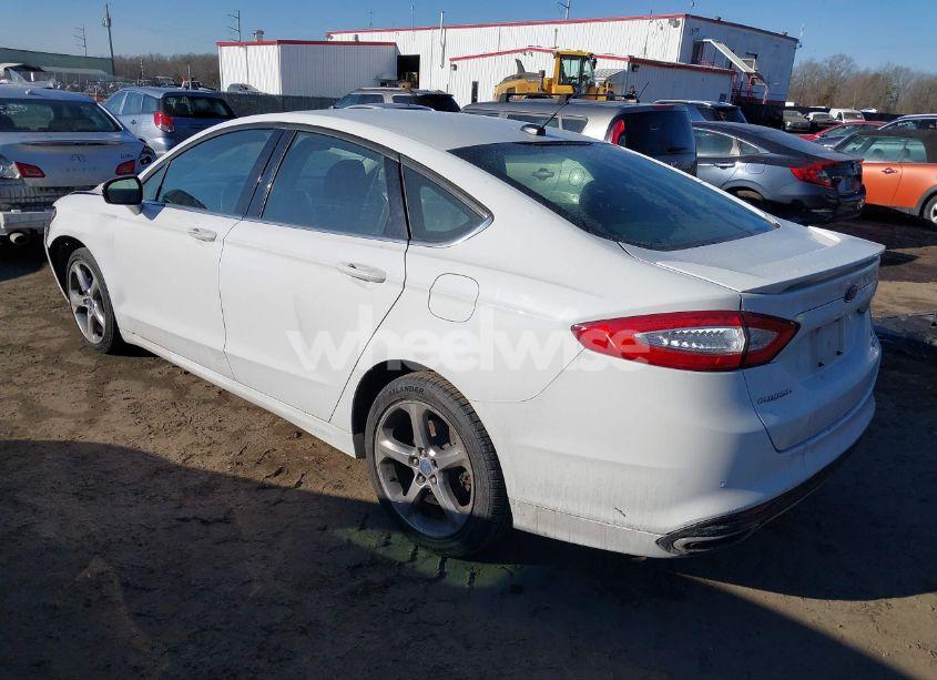 Photo 3 of 2016 Ford Fusion SE (VIN 3FA6P0T92GR307671)
