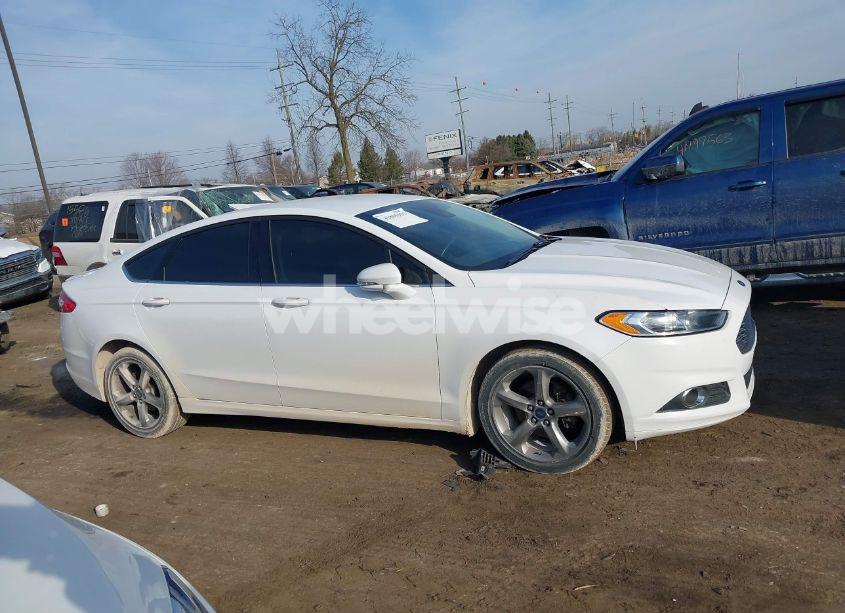 Photo 13 of 2016 Ford Fusion SE (VIN 3FA6P0T92GR317441)