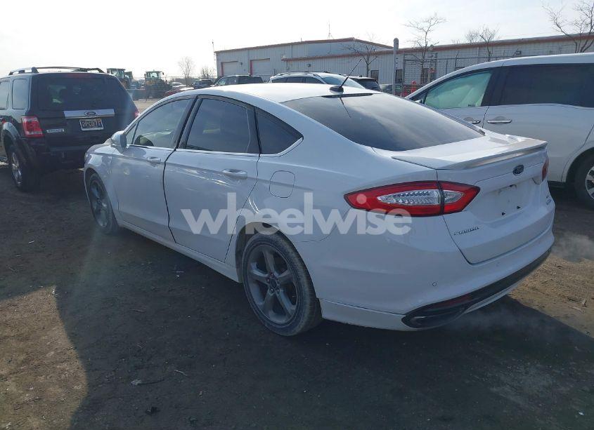 Photo 3 of 2016 Ford Fusion SE (VIN 3FA6P0T92GR317441)