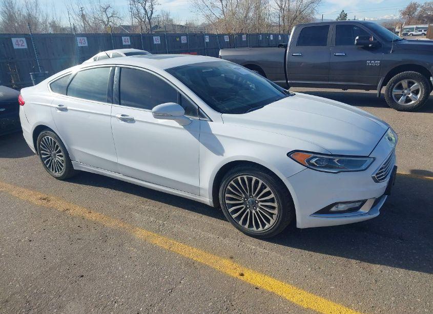 2017 Ford Fusion SE (VIN 3FA6P0T92HR264399) main photo