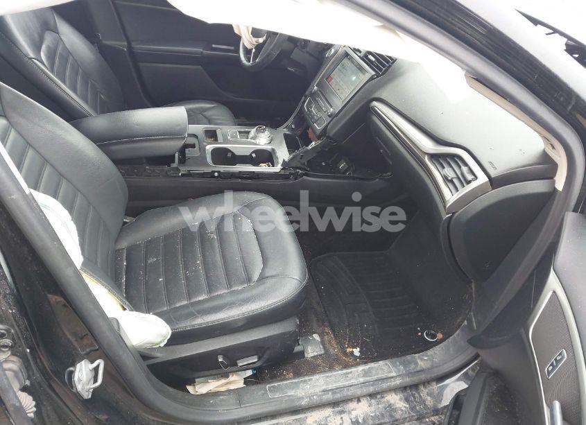 Photo 5 of 2017 Ford Fusion SE (VIN 3FA6P0T92HR389015)