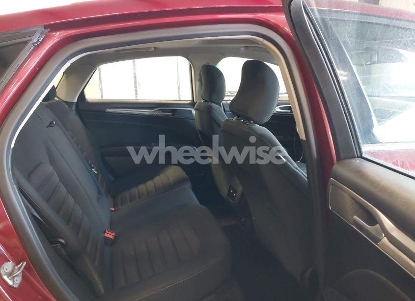 Photo 8 of 2019 Ford Fusion SE (VIN 3FA6P0T92KR216957)