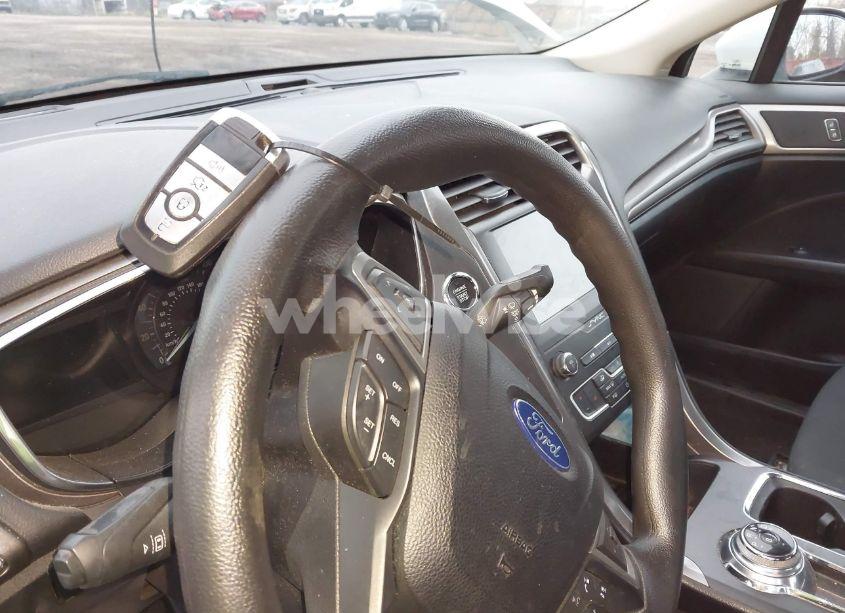 Photo 11 of 2020 Ford Fusion SE (VIN 3FA6P0T92LR225322)