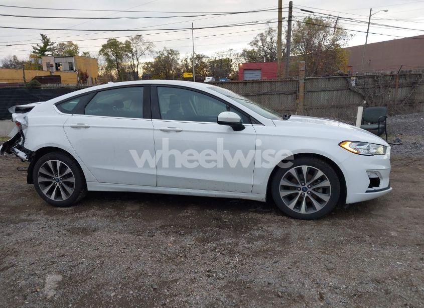 Photo 14 of 2020 Ford Fusion SE (VIN 3FA6P0T92LR225322)