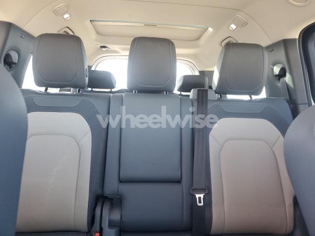 Photo 3 of 2024 LAND ROVER DEFENDER 130 X-DYNAMIC SE (VIN 3FA6P0T93FR210607)