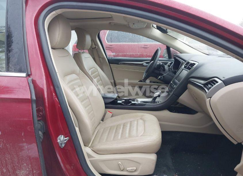 Photo 5 of 2016 Ford Fusion SE (VIN 3FA6P0T93GR141824)