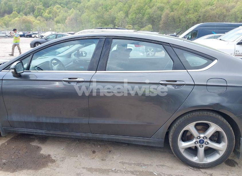 Photo 14 of 2016 Ford Fusion SE (VIN 3FA6P0T93GR212603)