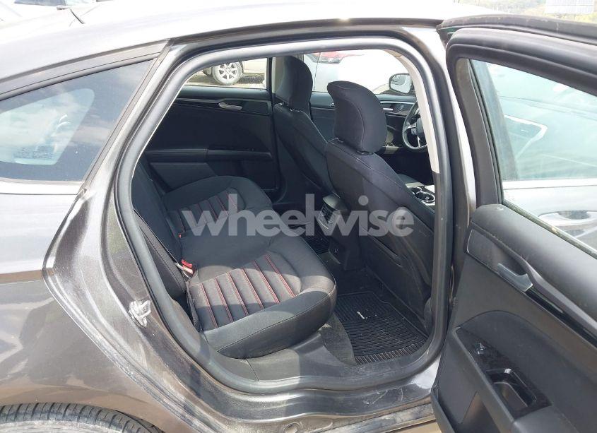 Photo 8 of 2016 Ford Fusion SE (VIN 3FA6P0T93GR212603)