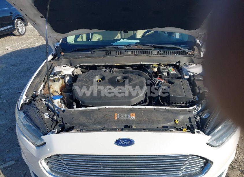 Photo 10 of 2016 Ford Fusion SE (VIN 3FA6P0T93GR300390)