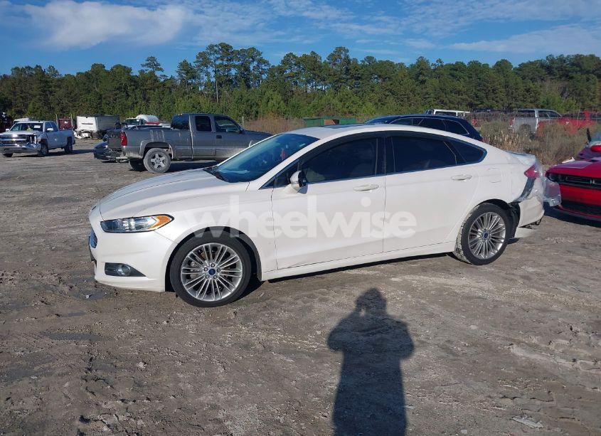 Photo 2 of 2016 Ford Fusion SE (VIN 3FA6P0T93GR300390)
