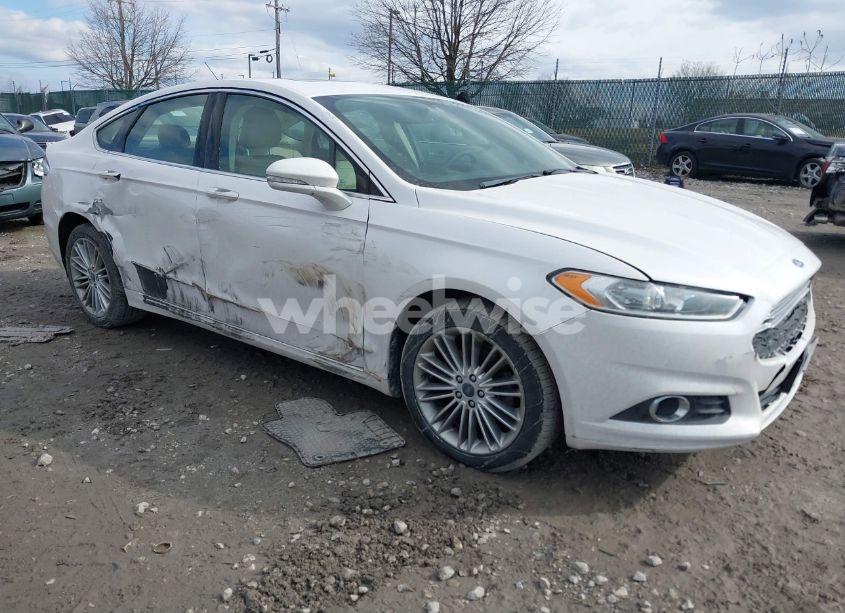 2016 Ford Fusion SE (VIN 3FA6P0T93GR348990) main photo