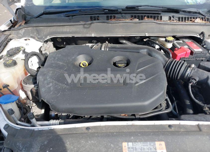 Photo 10 of 2016 Ford Fusion SE (VIN 3FA6P0T93GR348990)