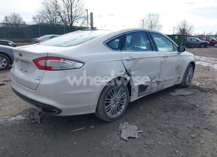 Photo 4 of 2016 Ford Fusion SE (VIN 3FA6P0T93GR348990)