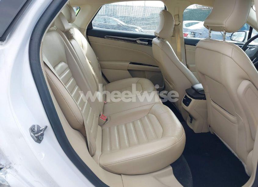 Photo 8 of 2016 Ford Fusion SE (VIN 3FA6P0T93GR348990)