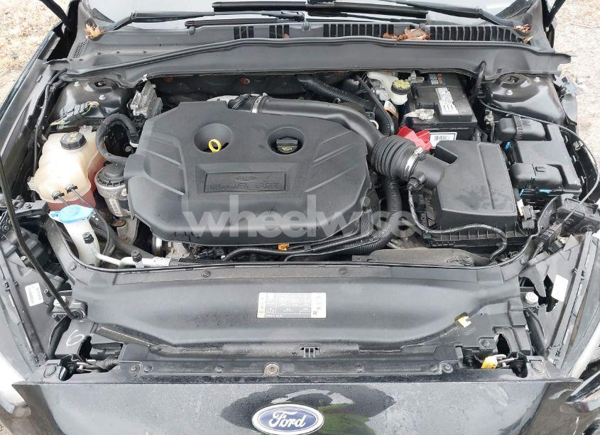 Photo 10 of 2016 Ford Fusion SE (VIN 3FA6P0T93GR401610)