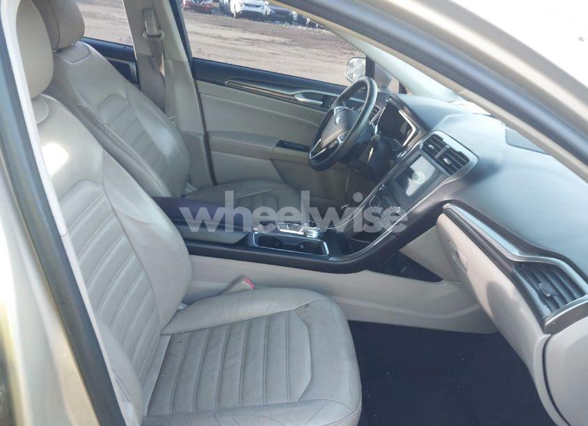 Photo 5 of 2017 Ford Fusion SE (VIN 3FA6P0T93HR198221)