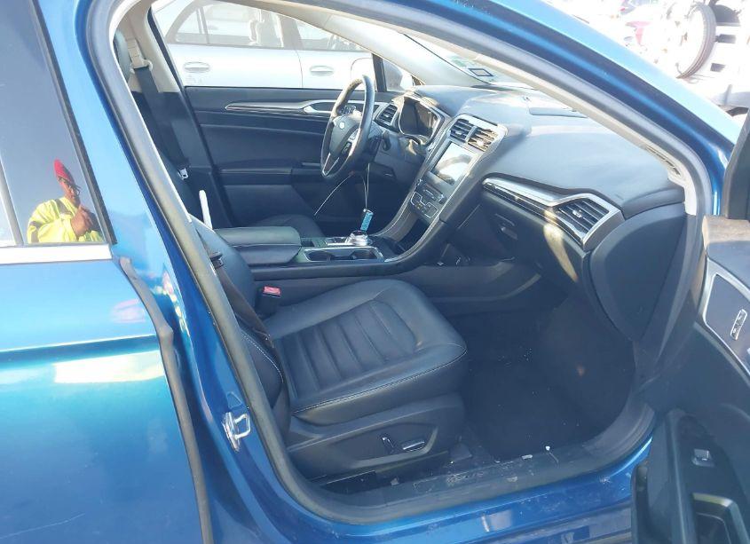 Photo 5 of 2017 Ford Fusion SE (VIN 3FA6P0T93HR206835)