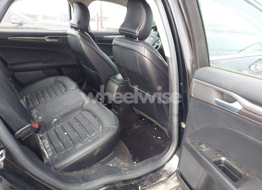 Photo 8 of 2017 Ford Fusion SE (VIN 3FA6P0T93HR275069)